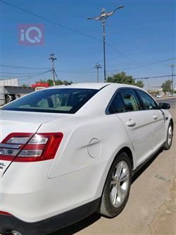 Ford Taurus